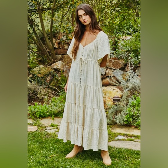 Woven Cotton Button Down Sweetheart Bohemian Flowy
Tiered Flare Maxi Dress - Picture 8 of 8